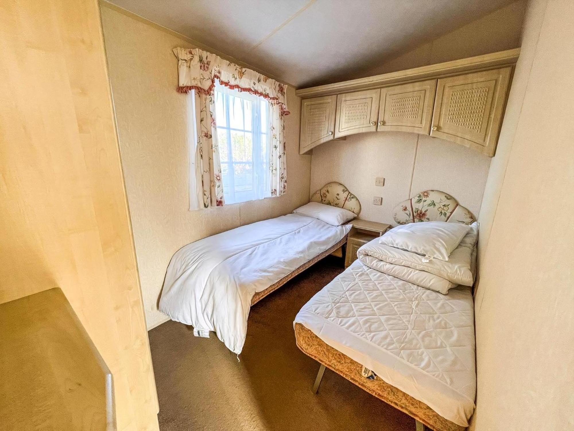 6 Berth Dog Friendly Caravan In Hunstanton, Minutes From The Beach Ref 13013L ภายนอก รูปภาพ